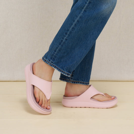 Dansko Customer Favorite / Devyn Thong Pink Molded
