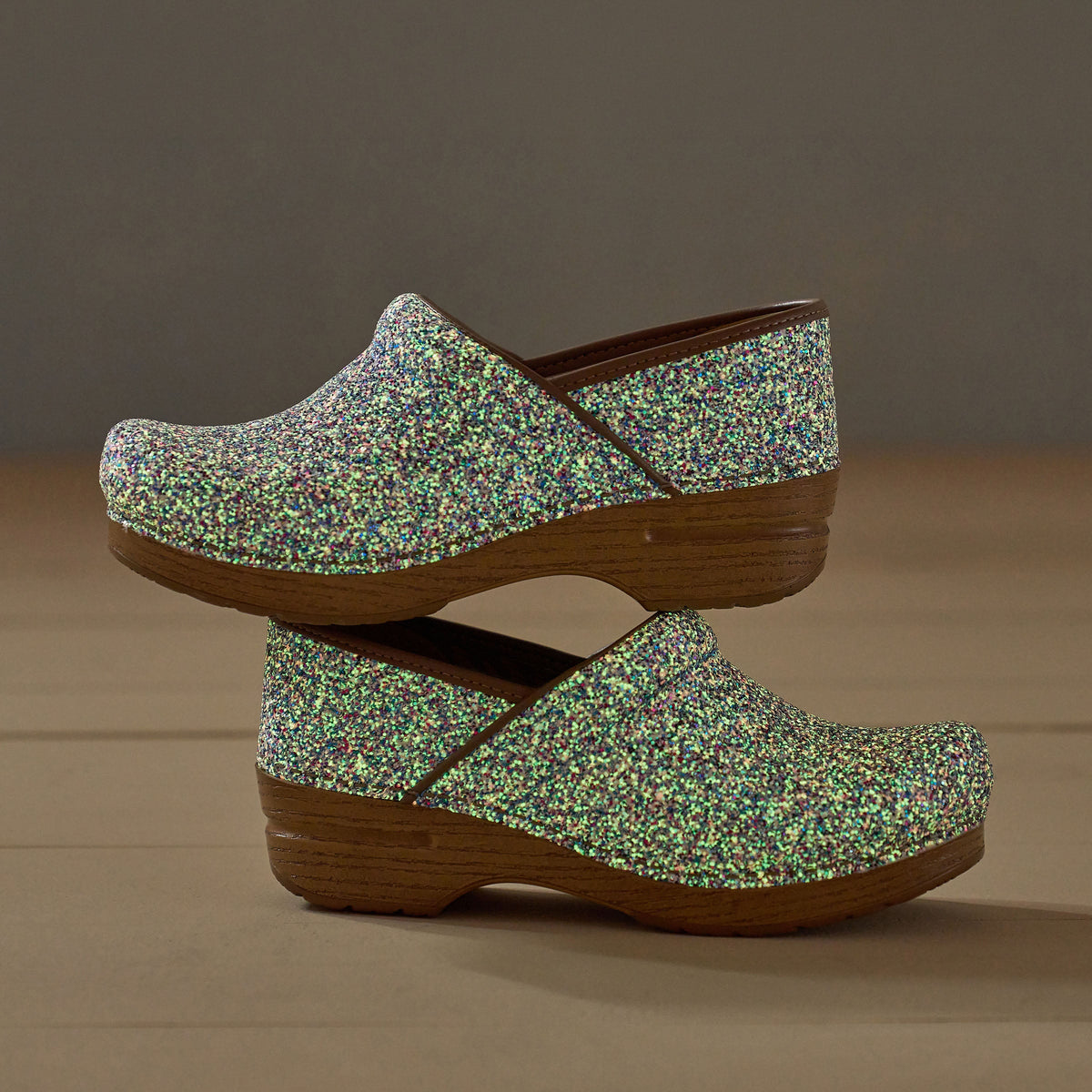 Dansko Hot Sale / Professional Day Glow Glitter