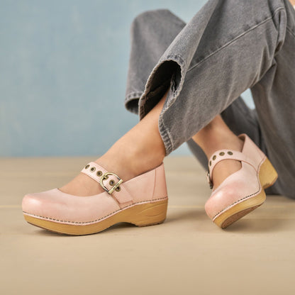Dansko Everyday / XP 2.0 Mary Jane Clog Pink Leather