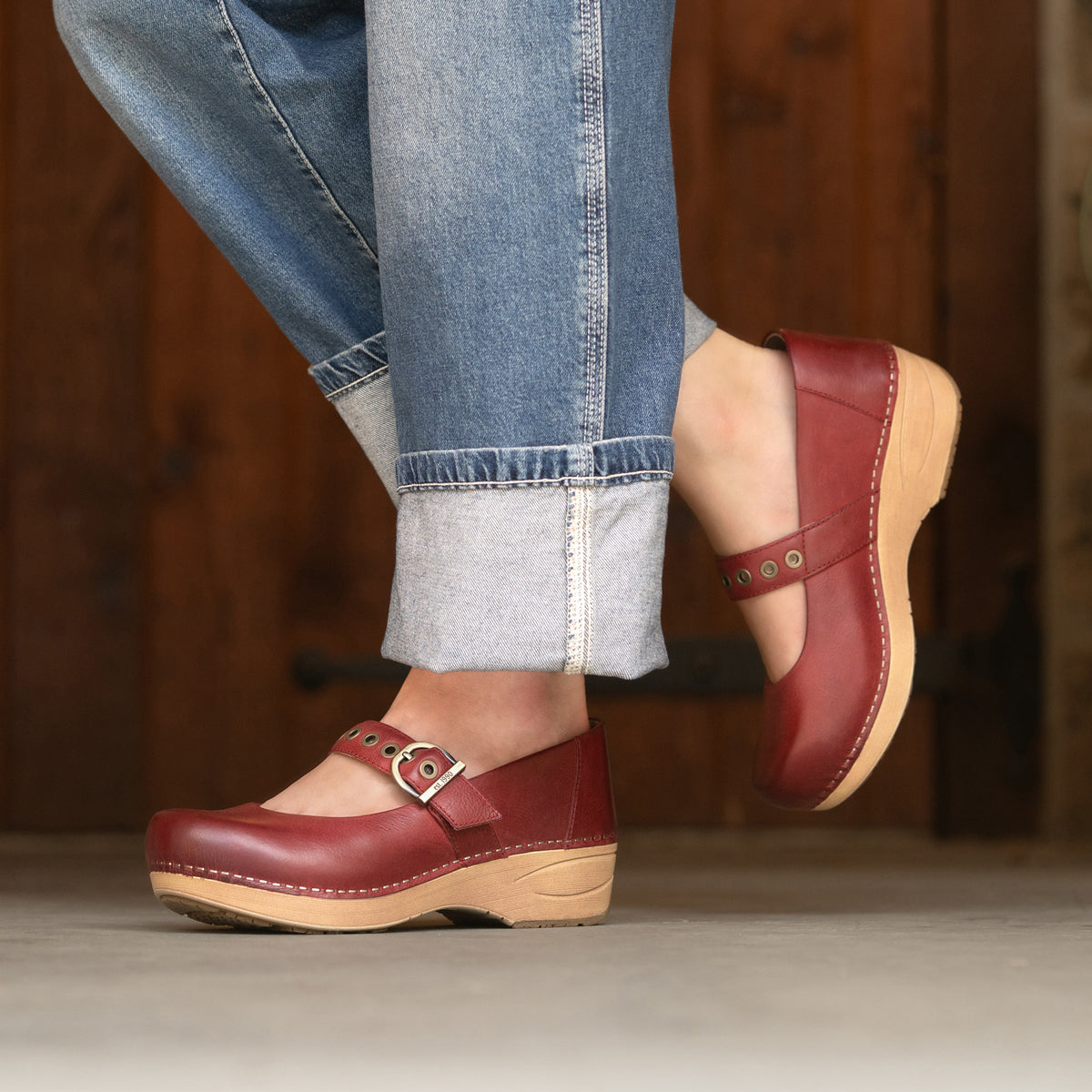 Dansko Value / XP 2.0 Mary Jane Red Leather