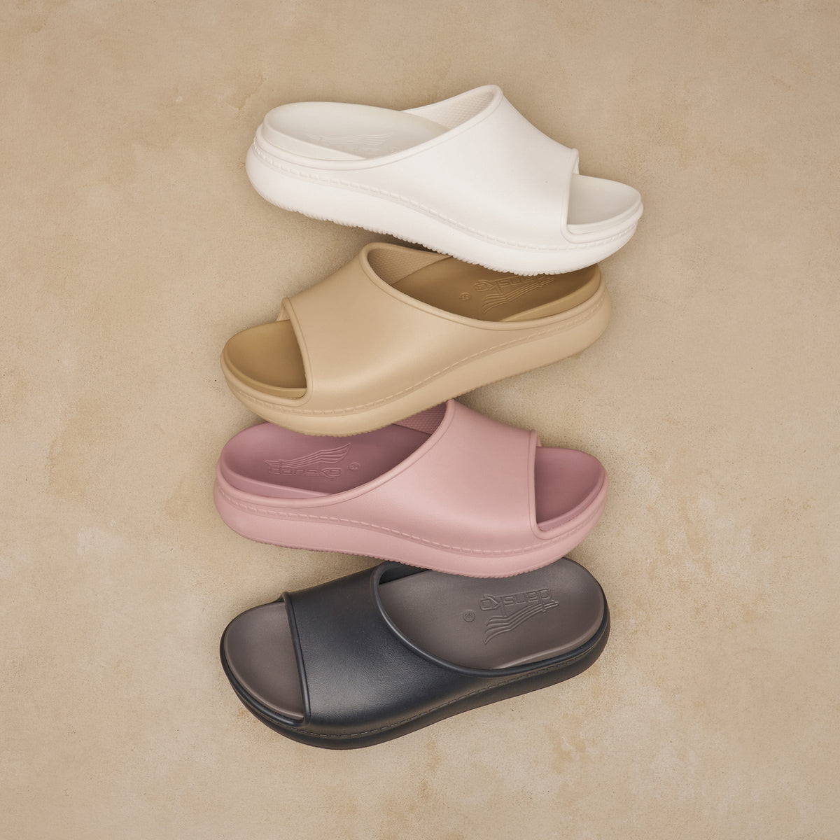 Dansko Best Seller / Devyn Sand Molded