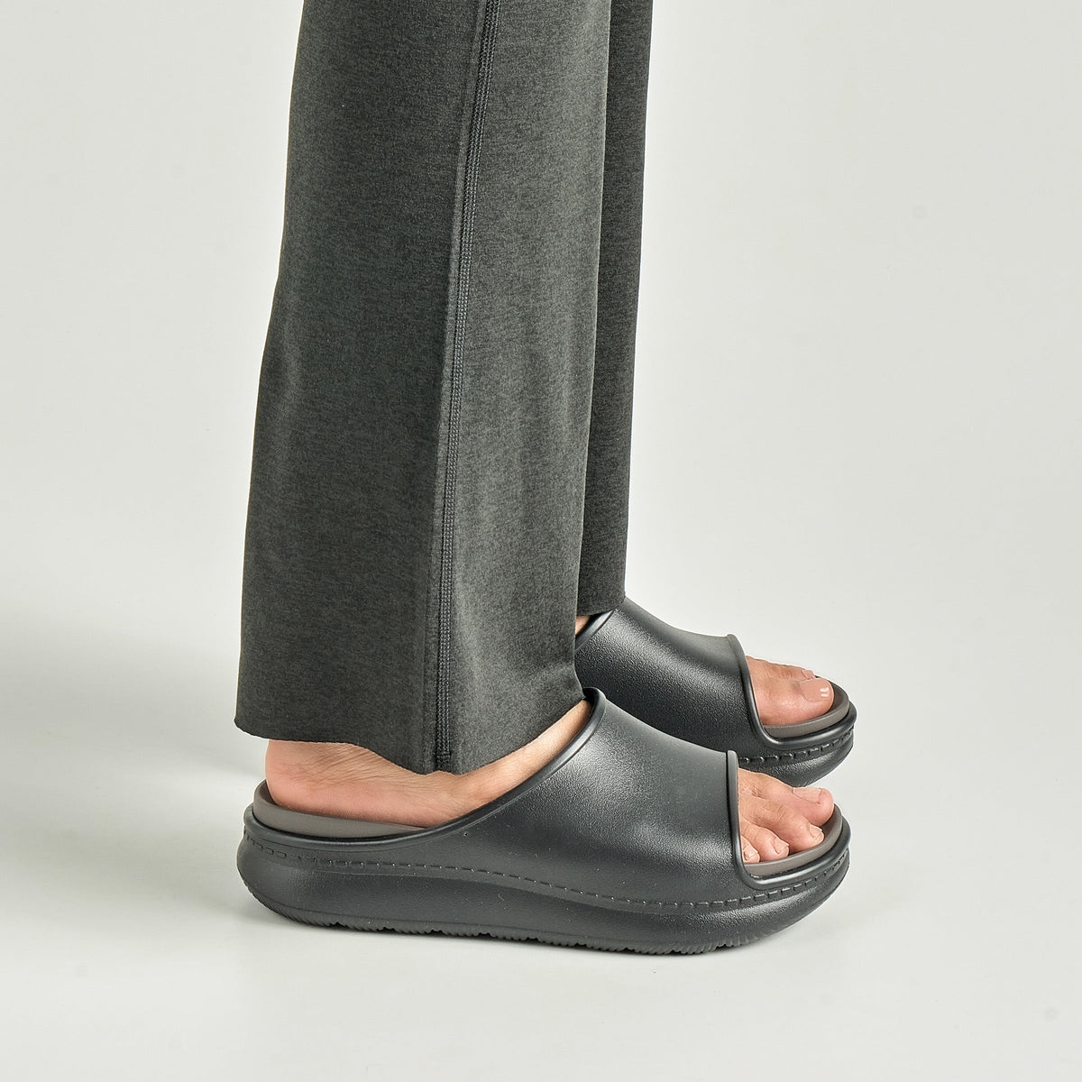 Dansko Customer Favorite / Devyn Black Molded