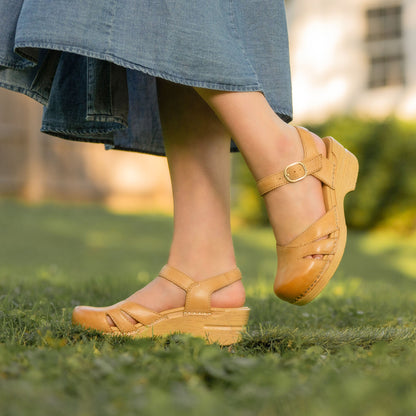 Dansko Everyday / Margreta Honey Distressed