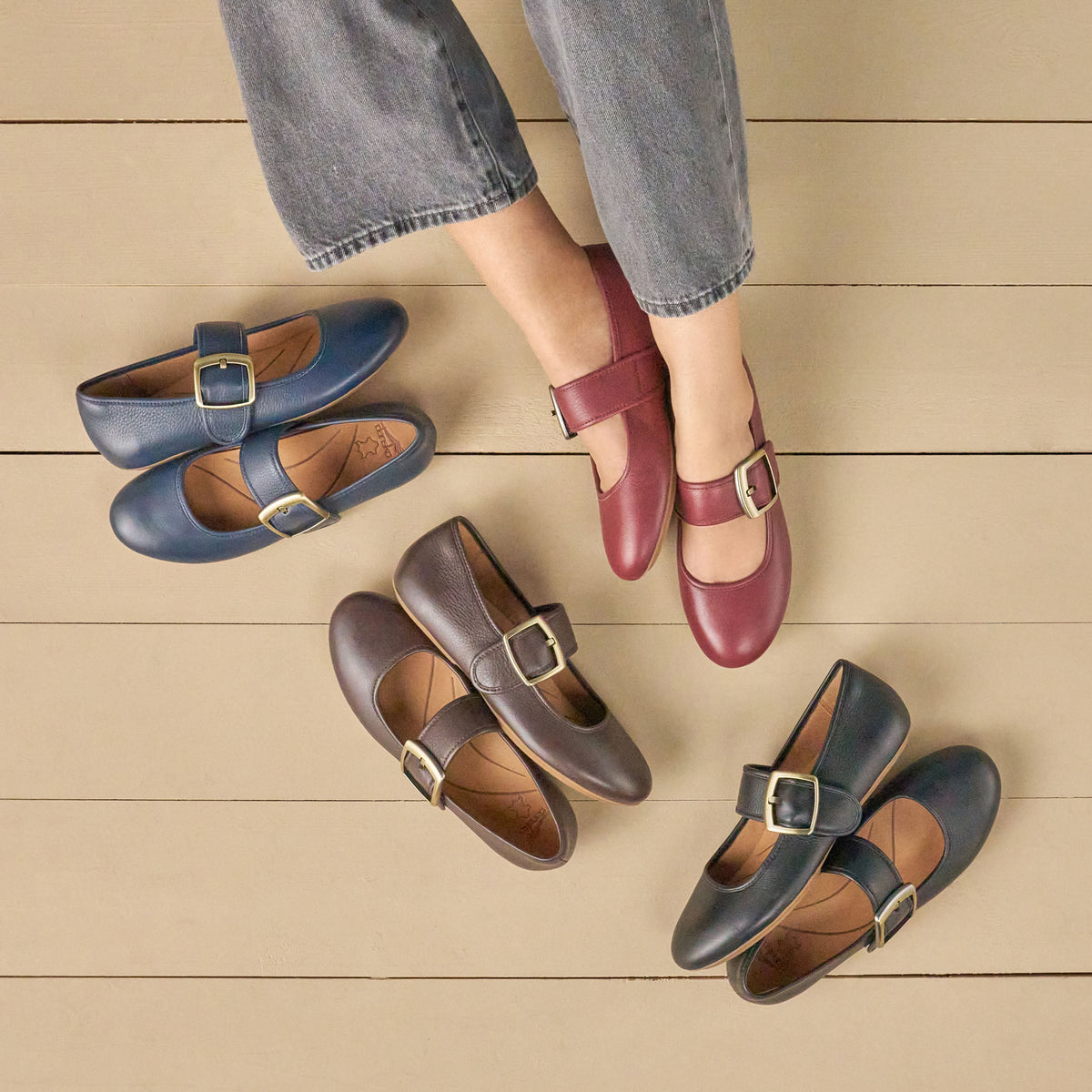 Dansko Deals / Matilda Navy Leather