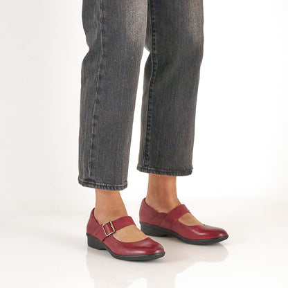 Dansko Deals / Collette Red Burnished Nubuck