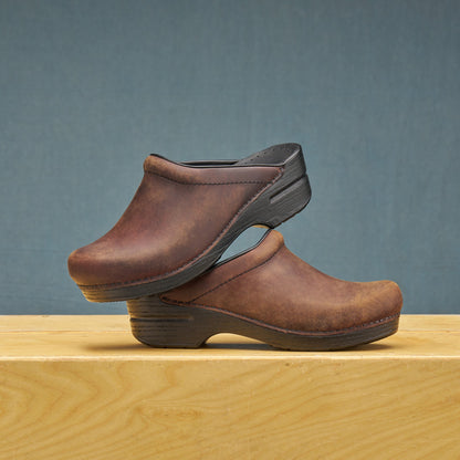 Dansko Popular / Sonja Antique Brown/Black