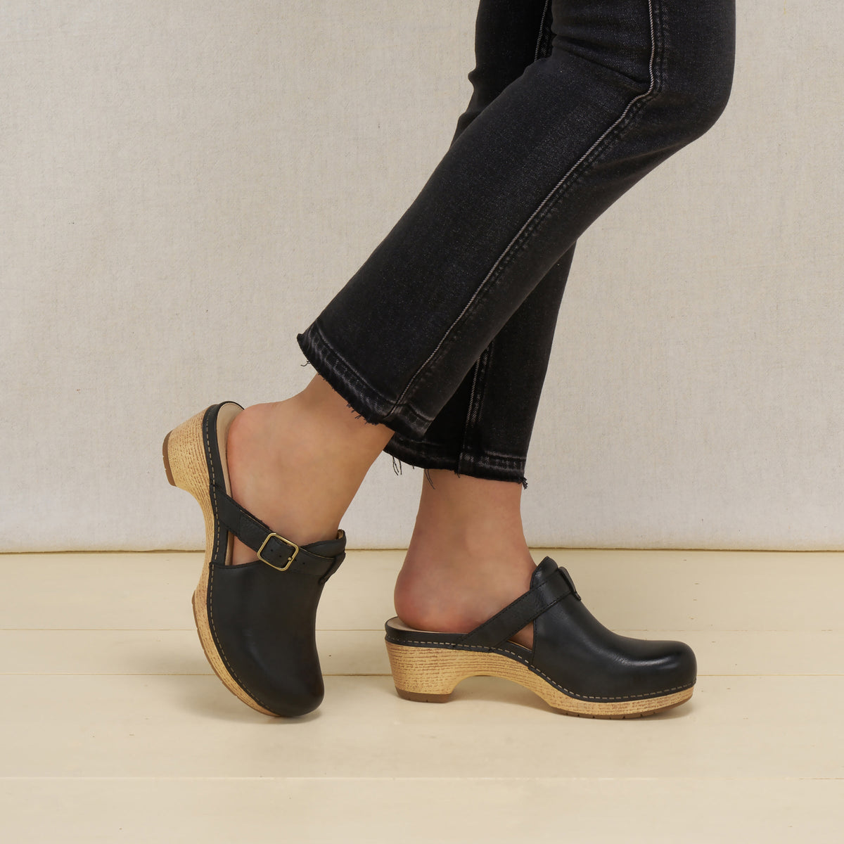 Dansko Trusted / Leandra Black Leather