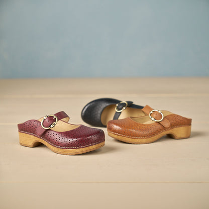 Dansko Classic / Blaire Clog Sangria