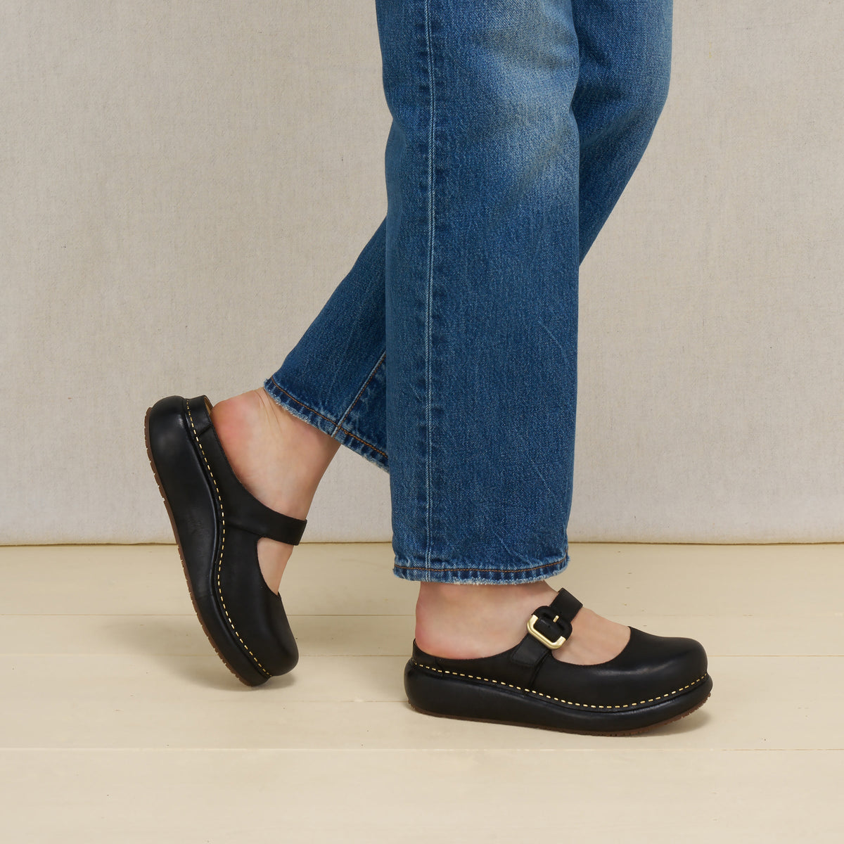 Dansko Essential / Kimberly Black Leather