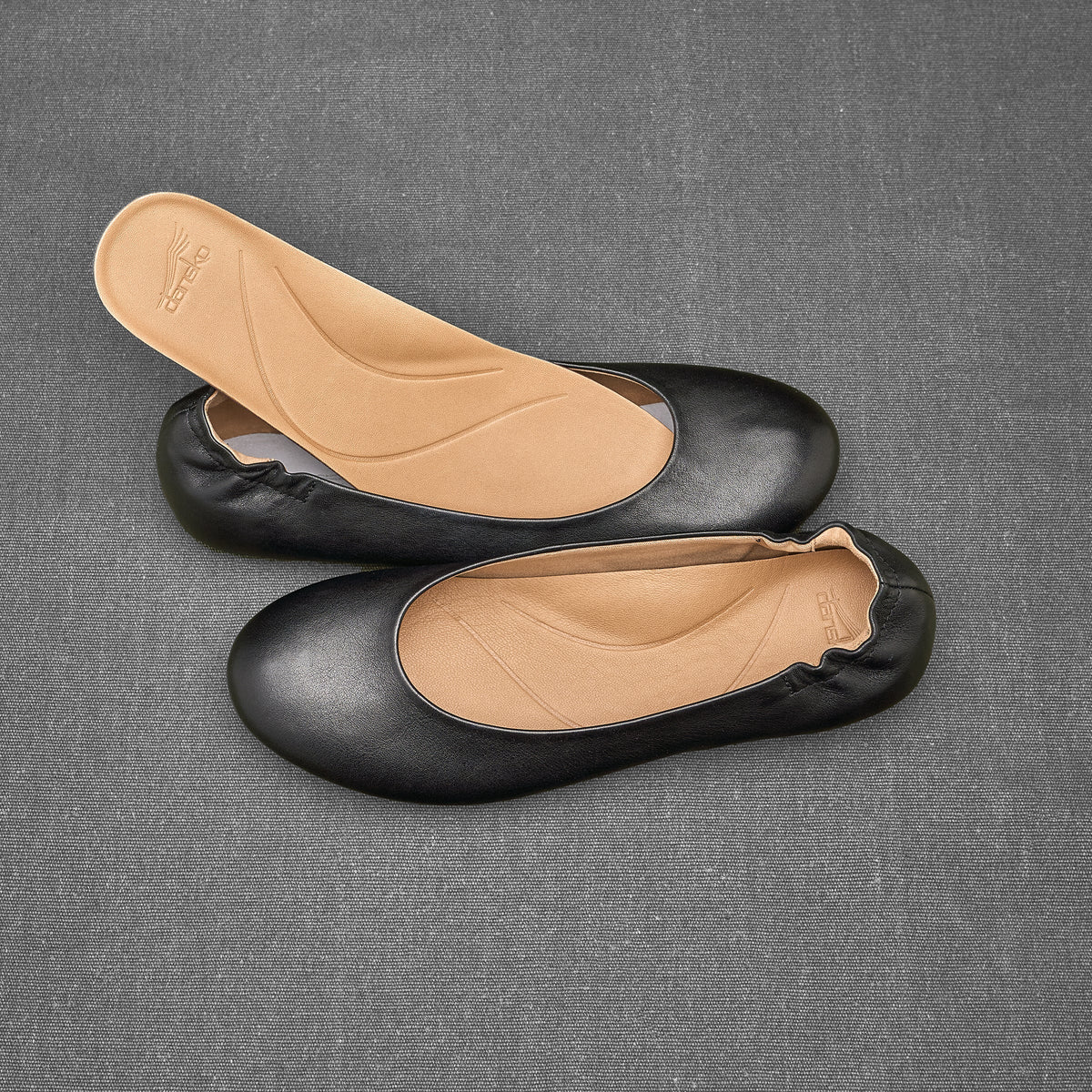 Dansko Discount / Mollie Black Nappa