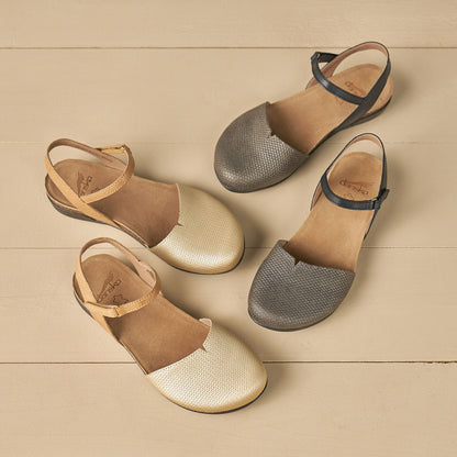 Dansko Deals / Rowan Grey/Pewter Leather