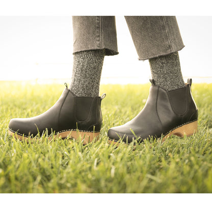 Dansko Customer Favorite / Becka Black Oiled Pull Up