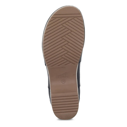 Dansko Customer Favorite / Becka Black Oiled Pull Up
