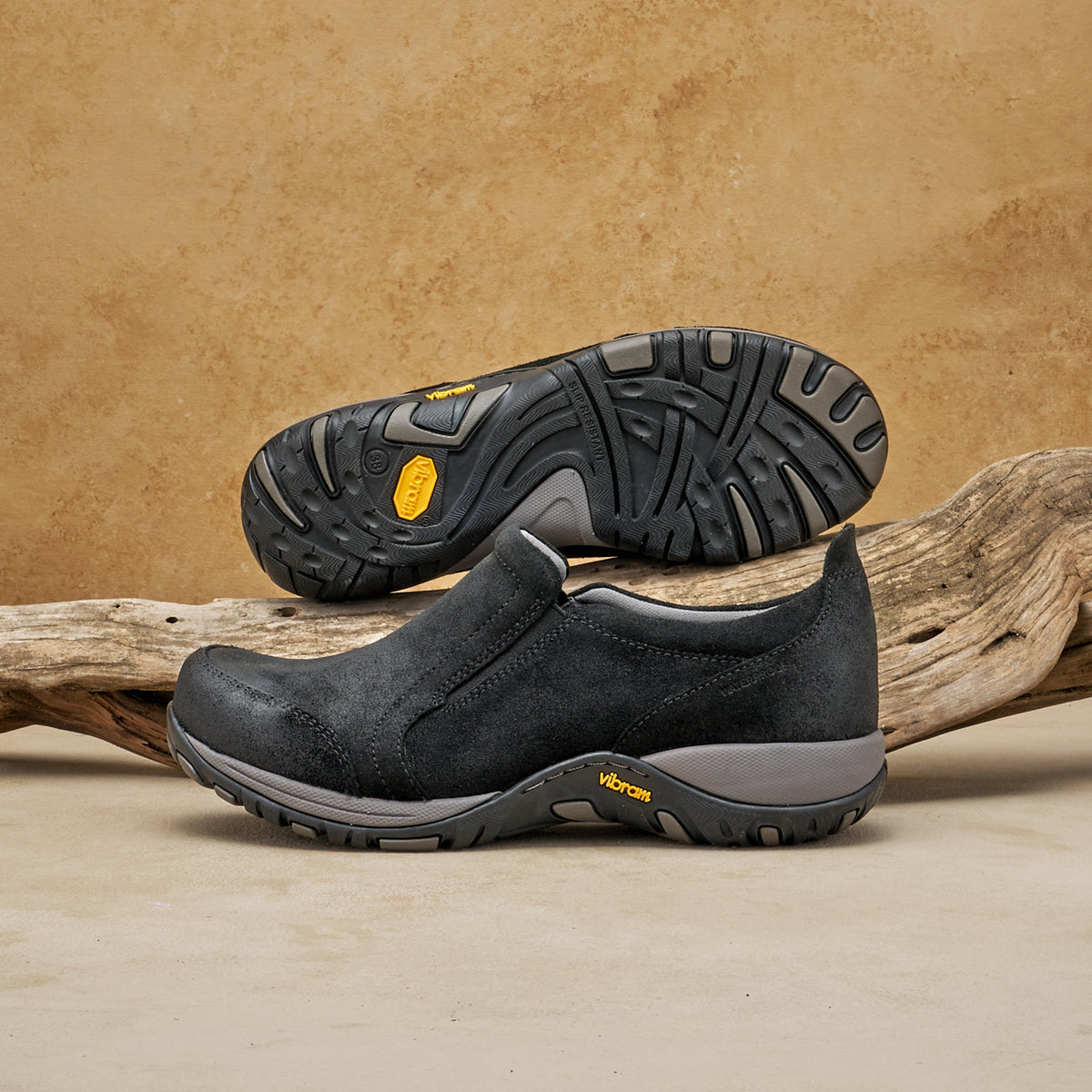 Dansko Value / Pippy Black Waterproof Burnished Suede