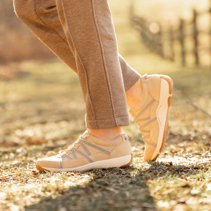 Dansko Deals / Harlyn Sand Suede