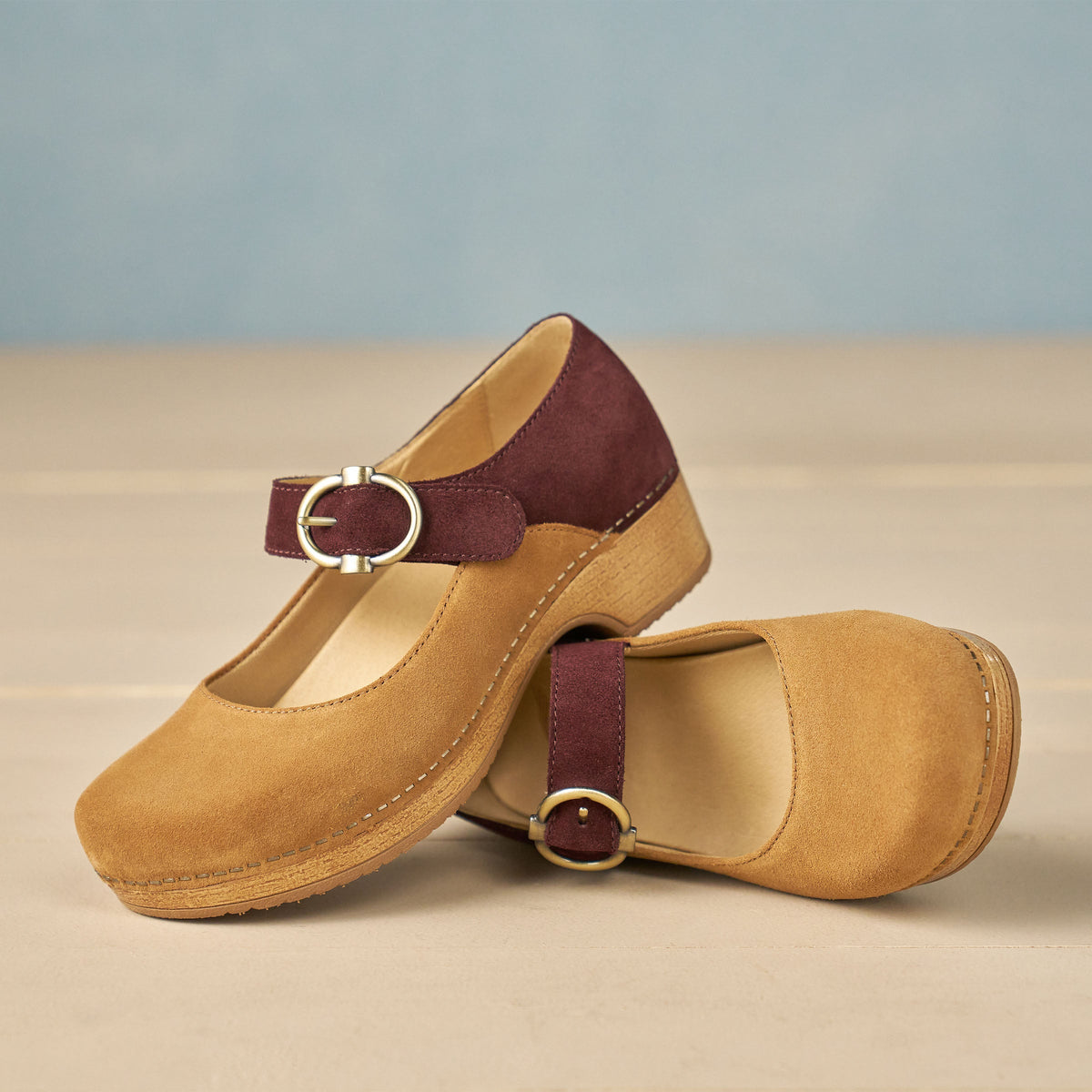 Dansko Latest / Bonny Mary Jane Tan/Mulberry