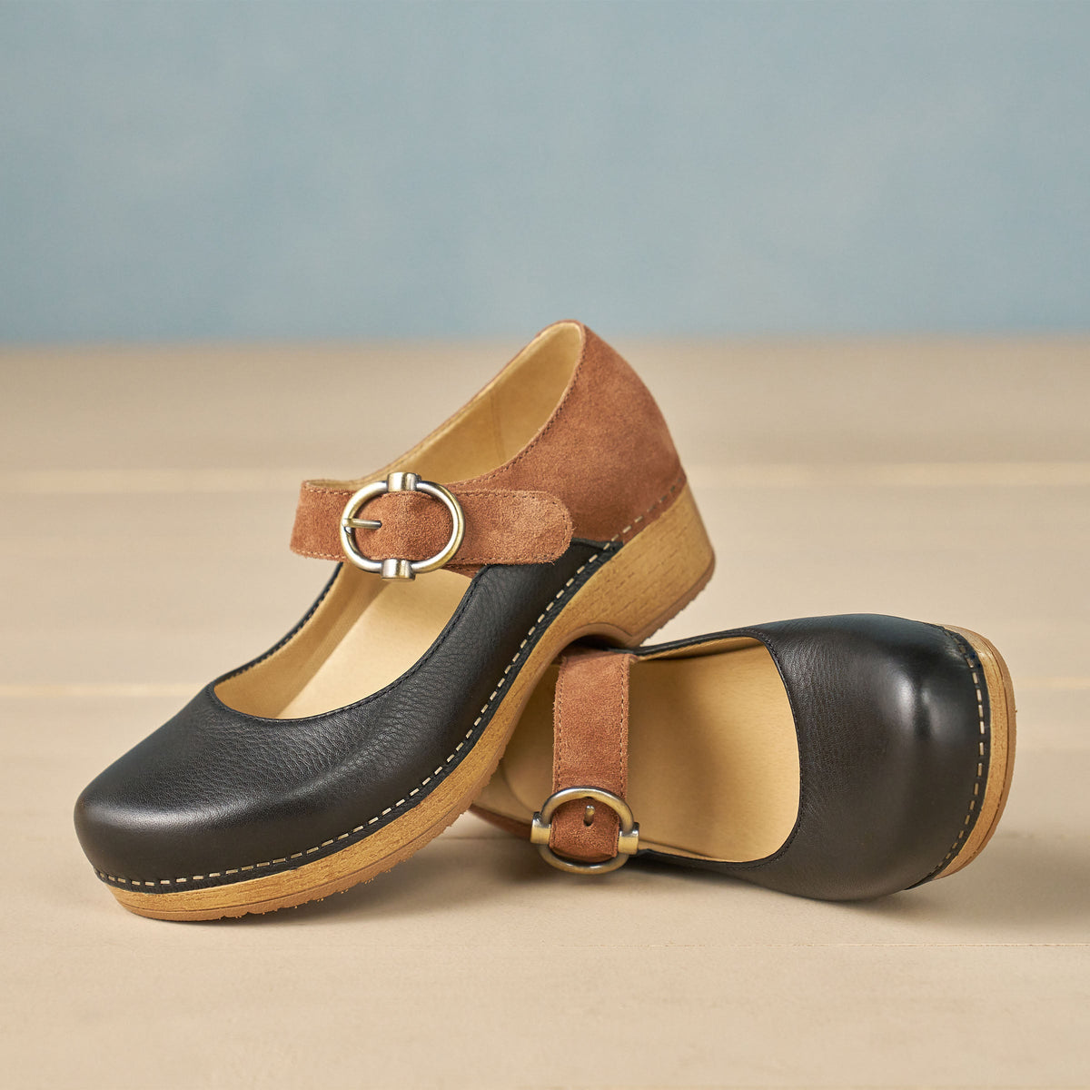 Dansko Quality / Bonny Mary Jane Black/Luggage