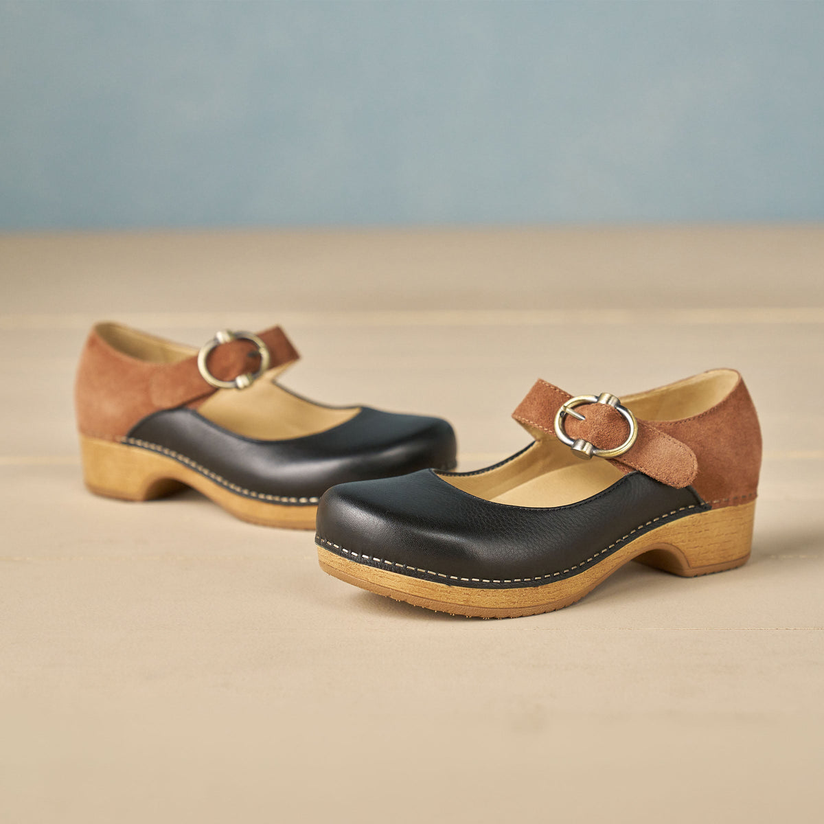 Dansko Quality / Bonny Mary Jane Black/Luggage