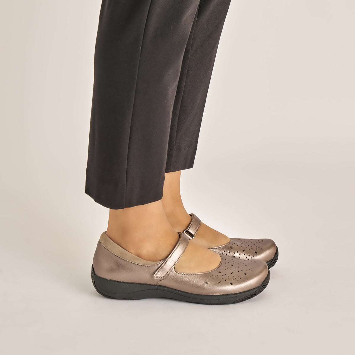 Dansko Trending / Stacy Pewter Metallic