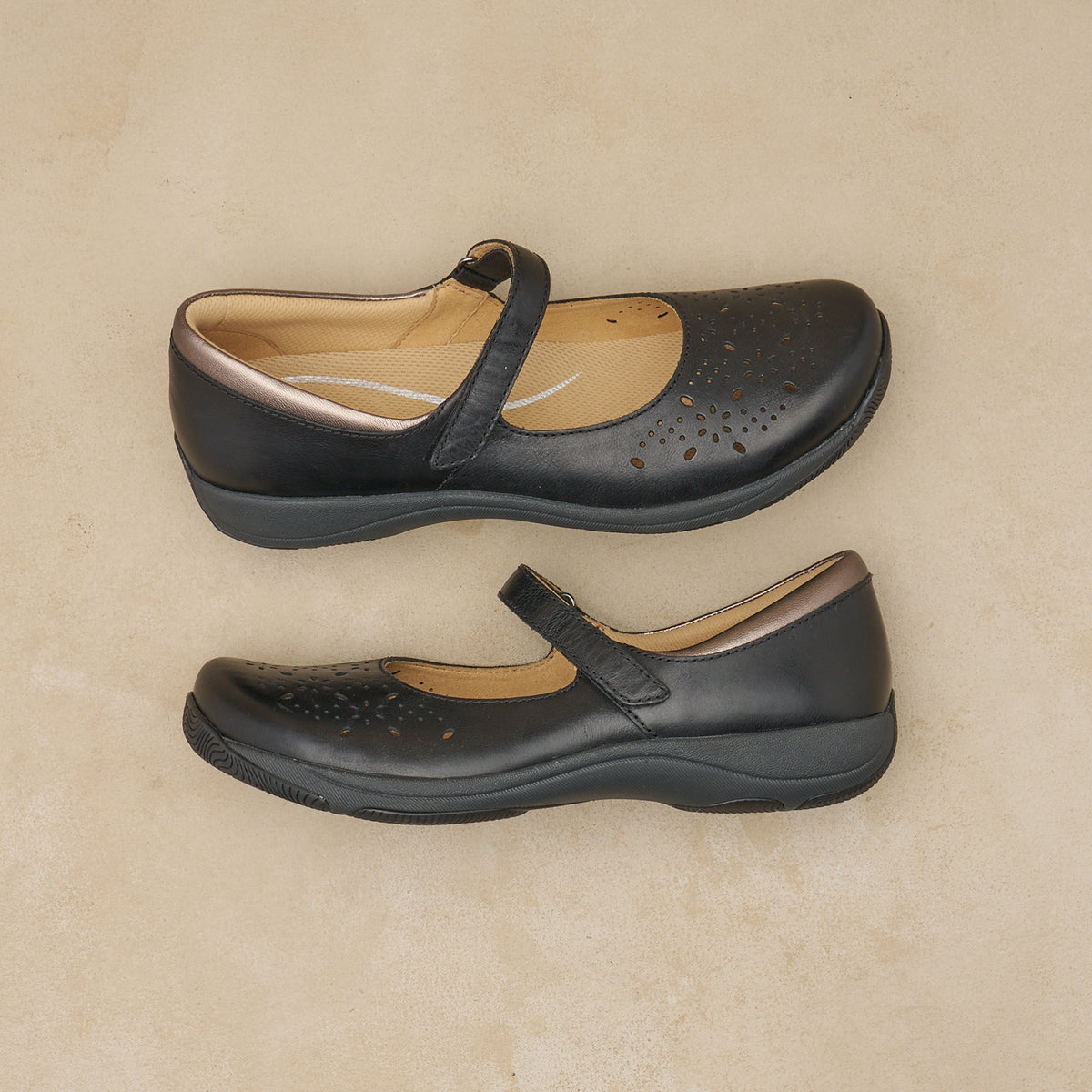 Dansko Great Value / Stacy Wide Black Waxy Burnished