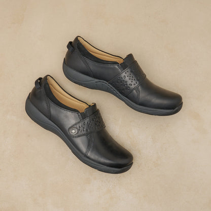 Dansko Sale / Sallie Black Waxy Burnished