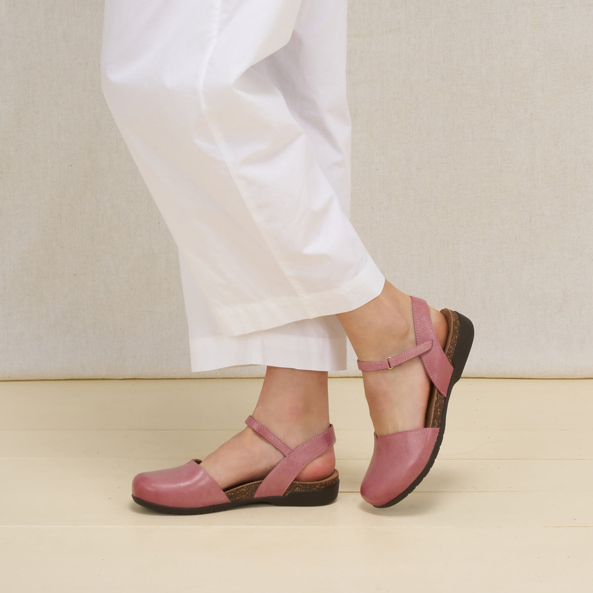 Dansko Everyday / Rowan Pink Leather