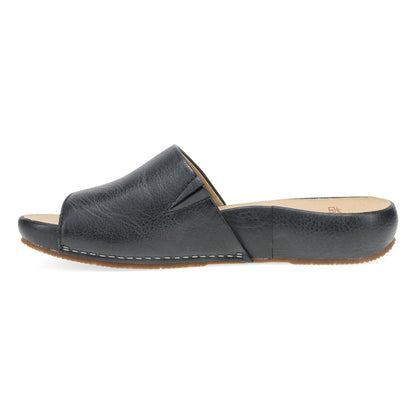 Dansko Value / Twyla Black Leather