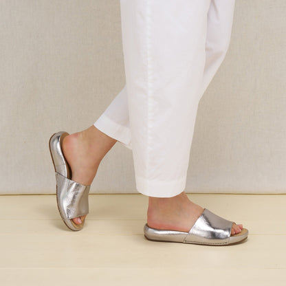 Dansko Recommended / Twyla Pewter Metallic