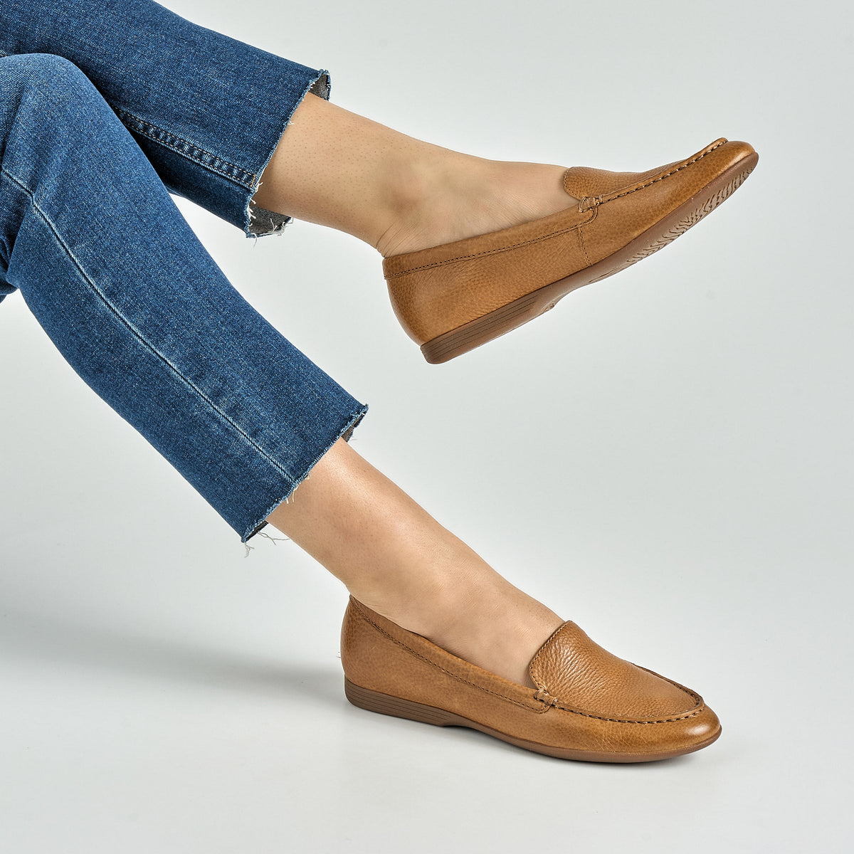 Dansko Discount / Lorri Tan Waxy Milled